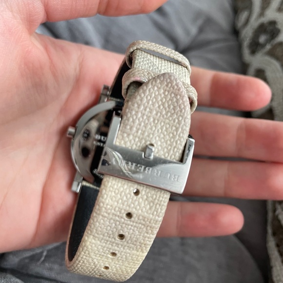 Burberry watch - Picture 2 of 3
